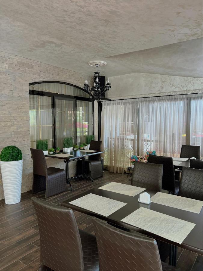 Family Hotel Paradise Saints Constantine and Helena Екстер'єр фото